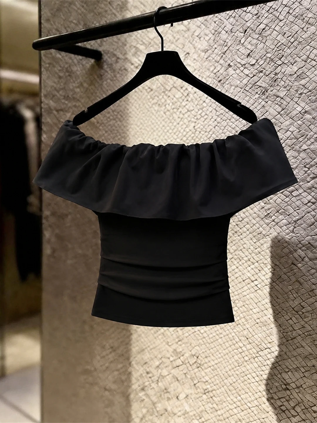 

Elegant Lady Style Ruffle Sleeve One Shoulder Pure Color Slimming Versatile Summer 2026 Silk Top Korean Version Short Sleeve