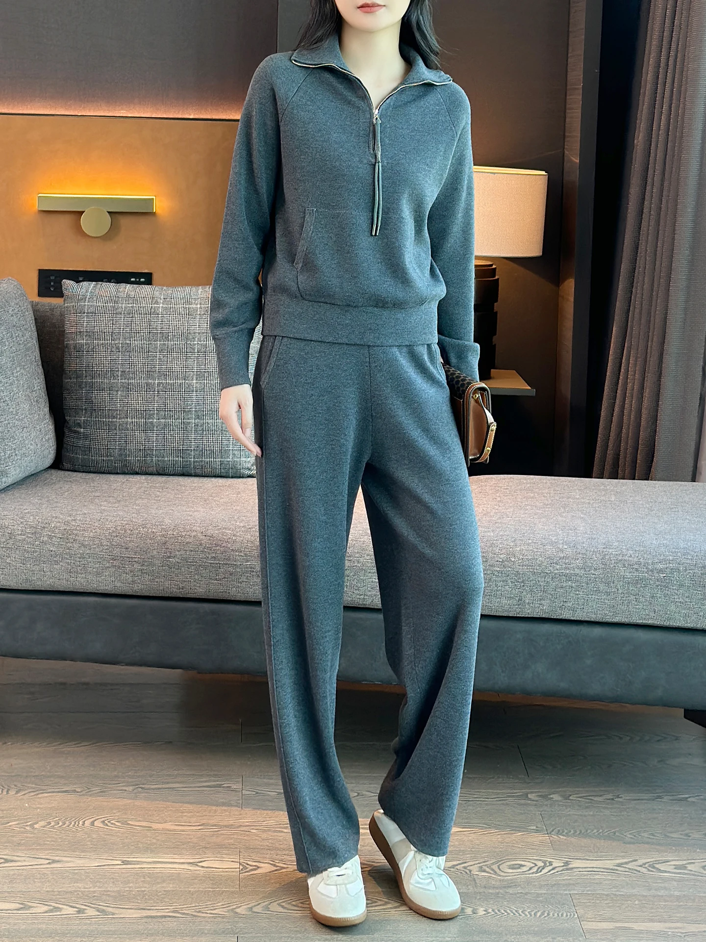 

Комплект из трикотажного свитера-худи и повседневных брюк из шерсти и шелка класса люкс Zuozhujia, на молнии, с воротником, теплый зимний, средней плотности, для взрослых женщин, модный