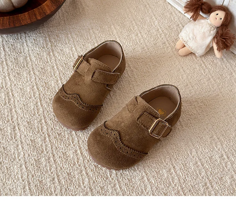 2026 Neue Freizeitschuhe für Jungen und Mädchen, modische Kinderschuhe mit Schnalle, runder Zehenpartie, im britischen Stil, Loafer, Unisex-Schuhe für Kinder, Baby-Laufschuhe – Detail 19
