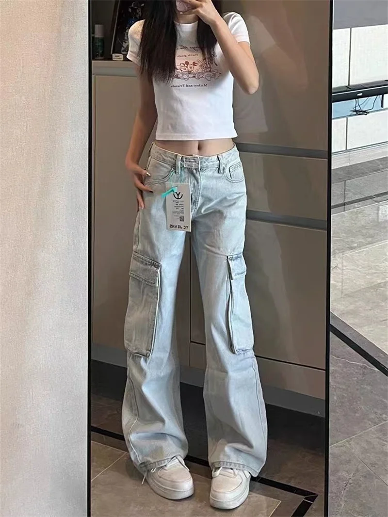Jasnoniebieskie jeansy robocze dla kobiet 2025 Nowy model z wieloma kieszeniami Prosta rura Luźny krój Wyszczuplające i szerokie spodnie