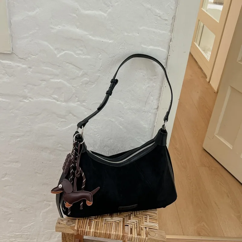 Hot Sale Autumn Vintage Suede Hobo Bag Women Retro Shoulder Bags with Dachshund Pendant Adjustable Strap Casual Crossbody Purse