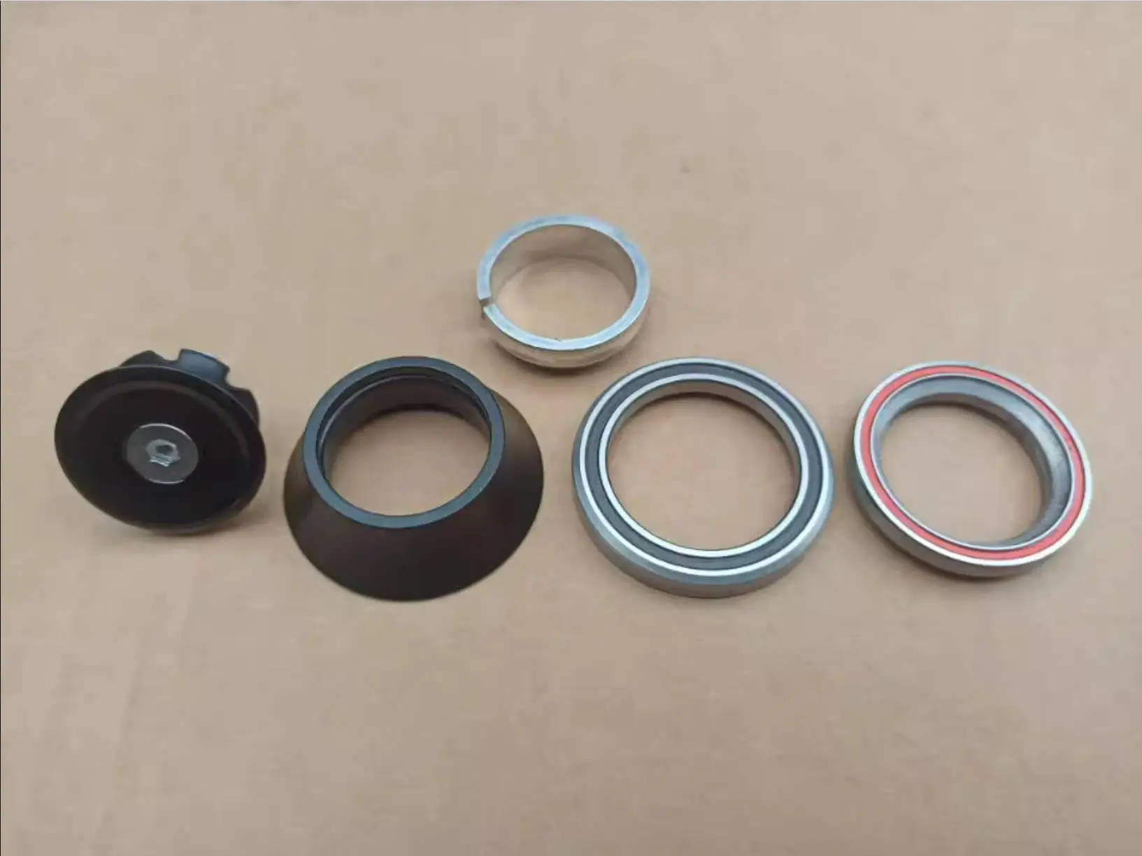 Giant Contend 3 headset bearing 41.8-46.9MM for 1-1/4