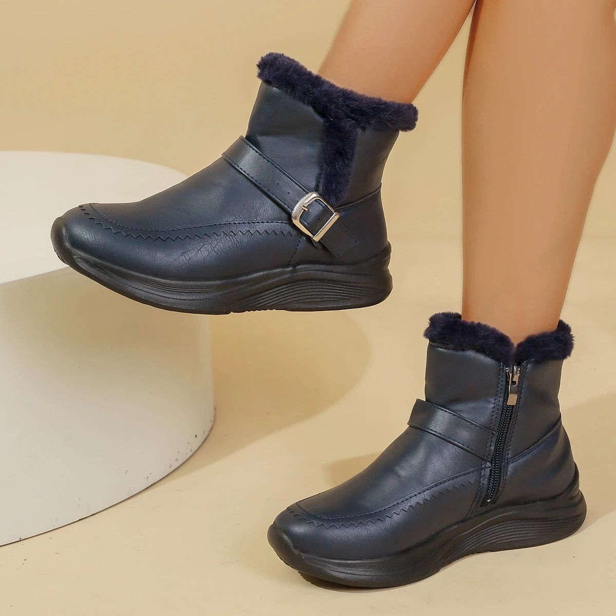 2026 Winter Neue Mode Damenstiefel Verdickte Warme Baumwollschuhe Wildleder Dickbesohlte Rutschfeste Damen-Sneaker Lässige Schneestiefel – Detail 11