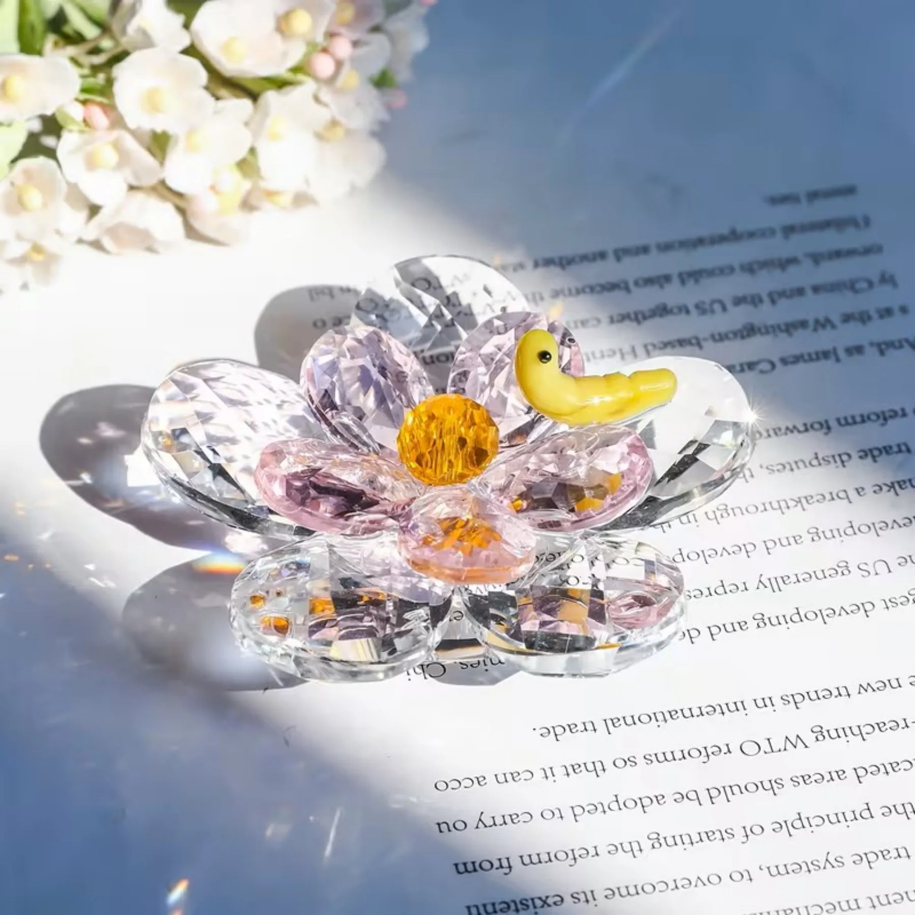 Crystal Sun Catcher Figurine - Light Luxury Glass Bug & Flower Decor, Home/Cafe Desk Ornament, Halloween Christmas Birthday Gift