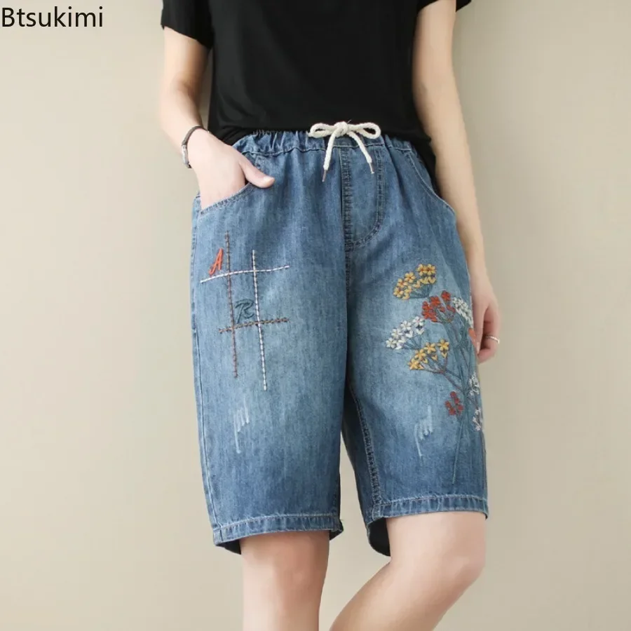 2025 Women's Summer Retro Style Jeans Fashion Embroidery Loose Casual Knee Length Denim Shorts Ladies Broken Hole Straight Pants