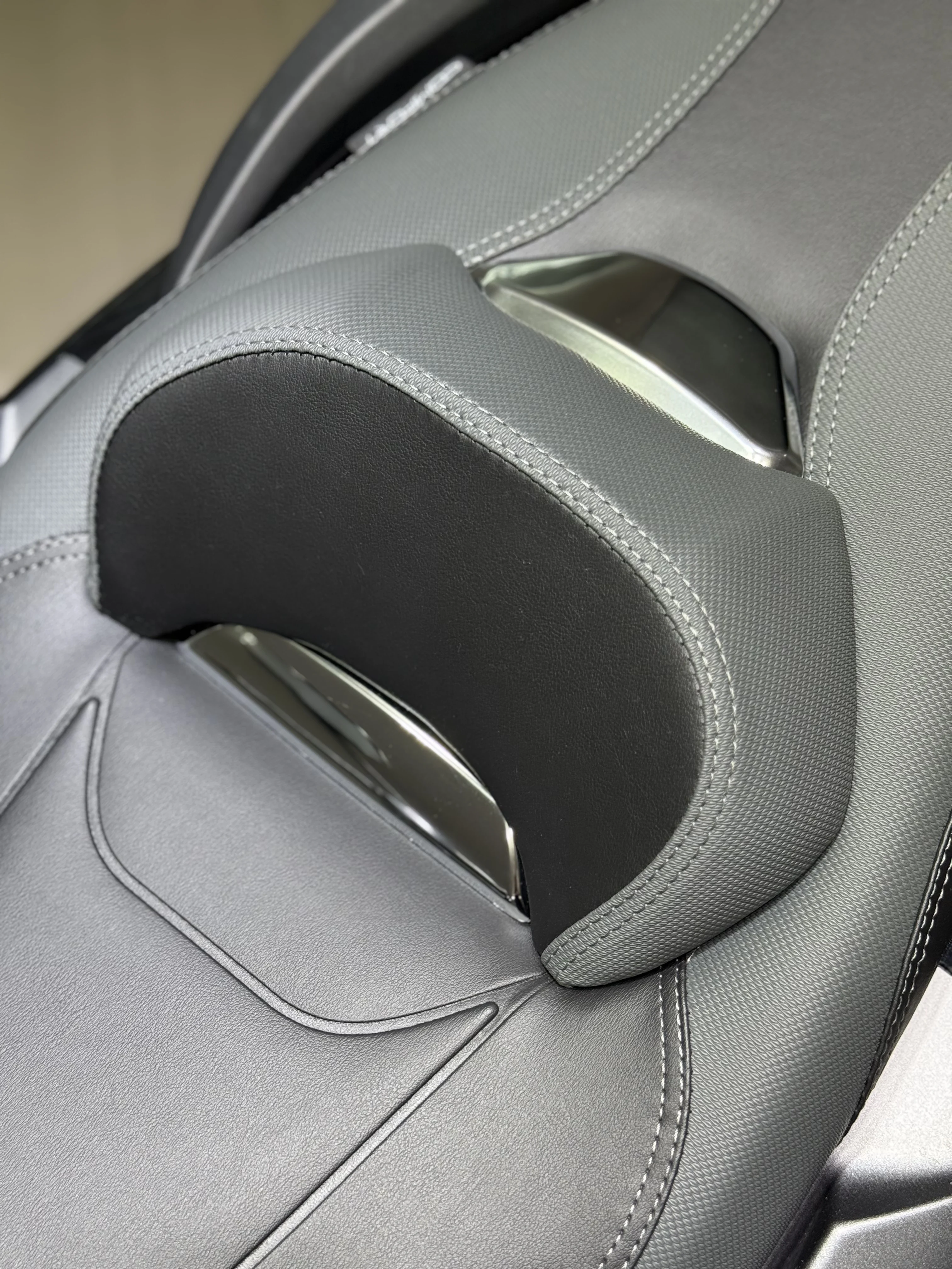 Asiento Modificado para Motoci - Leather Workbench reseña y precio