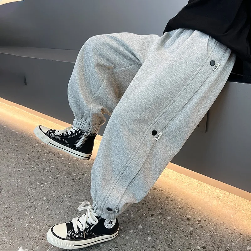 موضة جديدة للأطفال بلون Sweatpants بنين ركض غير رسمي بنطلون 110-170 الخريف الاطفال عالية الجودة القطن فضفاض السراويل الناعمة