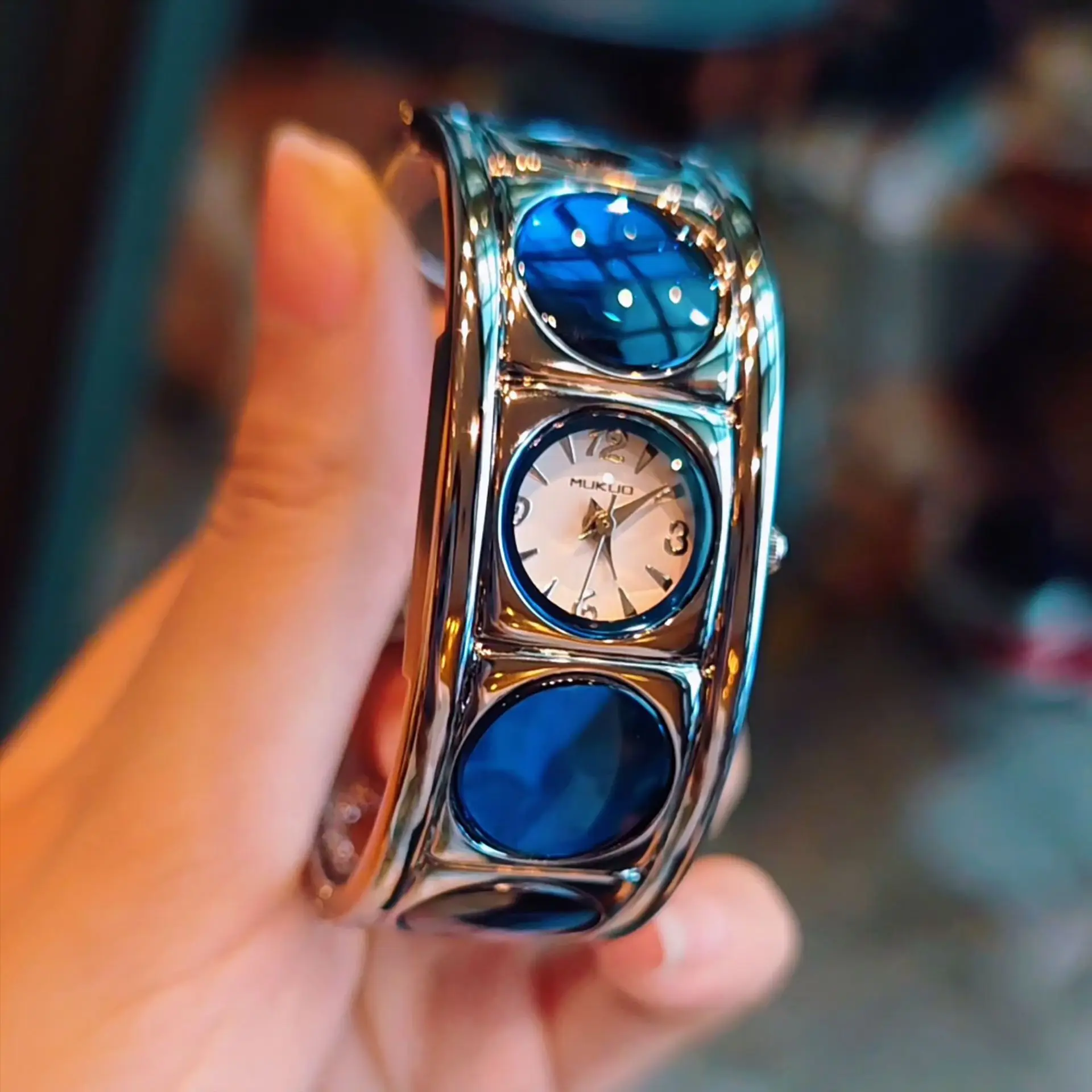 

Часы-браслет для женщин, нишевые художественные женские часы, высококачественные брендовые женские часы 2025 года, новый стиль, женские часы