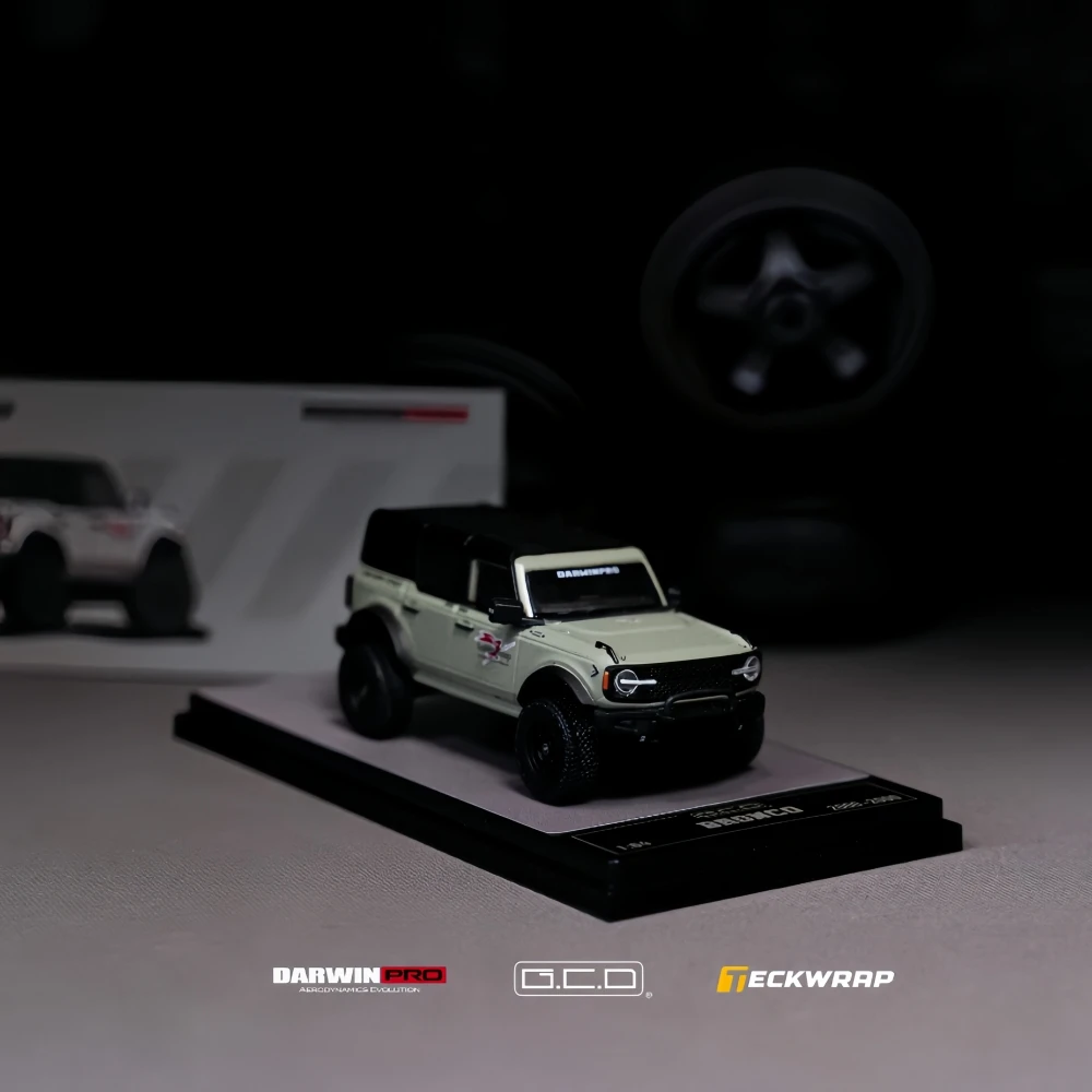 gcd-1-64-bronco-darwinpro-diecast-model-car