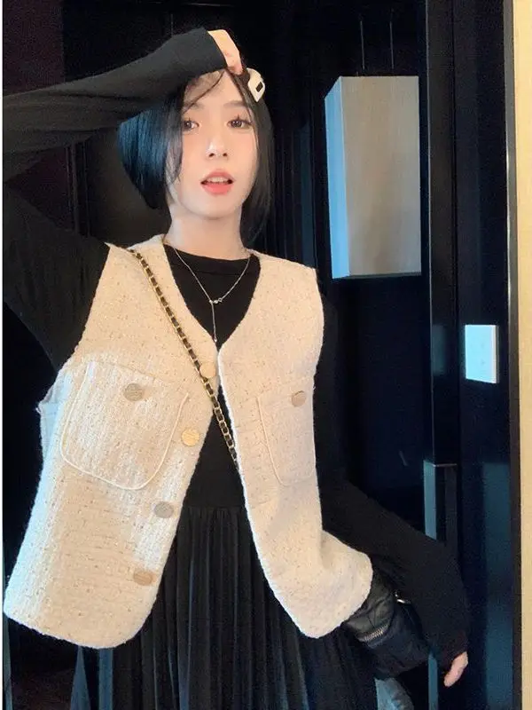 

Модный женский жилет с пайетками, утепленный, с подплечниками, утягивающий, маленького размера, для повседневной носки, с пуговицами