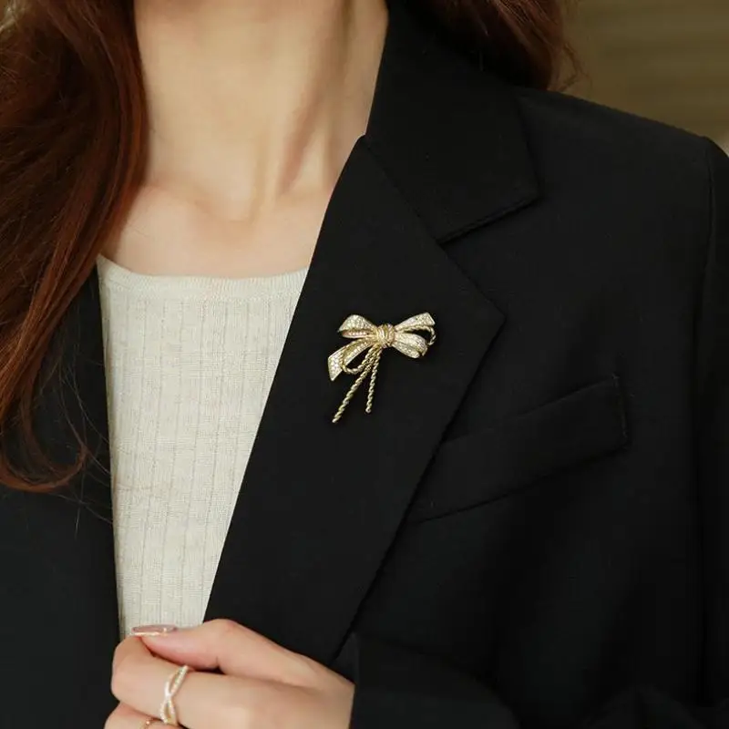 Suit Brooch Shawl Clip Chest Button Coat Corsage Pin Decoration Buckle Daily Clothing Accessory Badge Breastpin Jewelry Gift