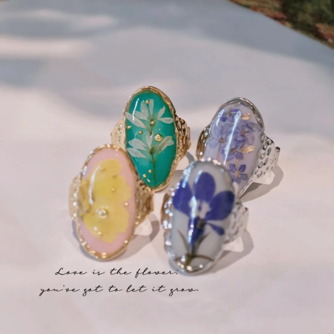 

3323 Wholesale Handmade Oil Painting Style Dried Eternal Flower Ring Stainless Steel Open Ring Creative Christmas Birthday Gift