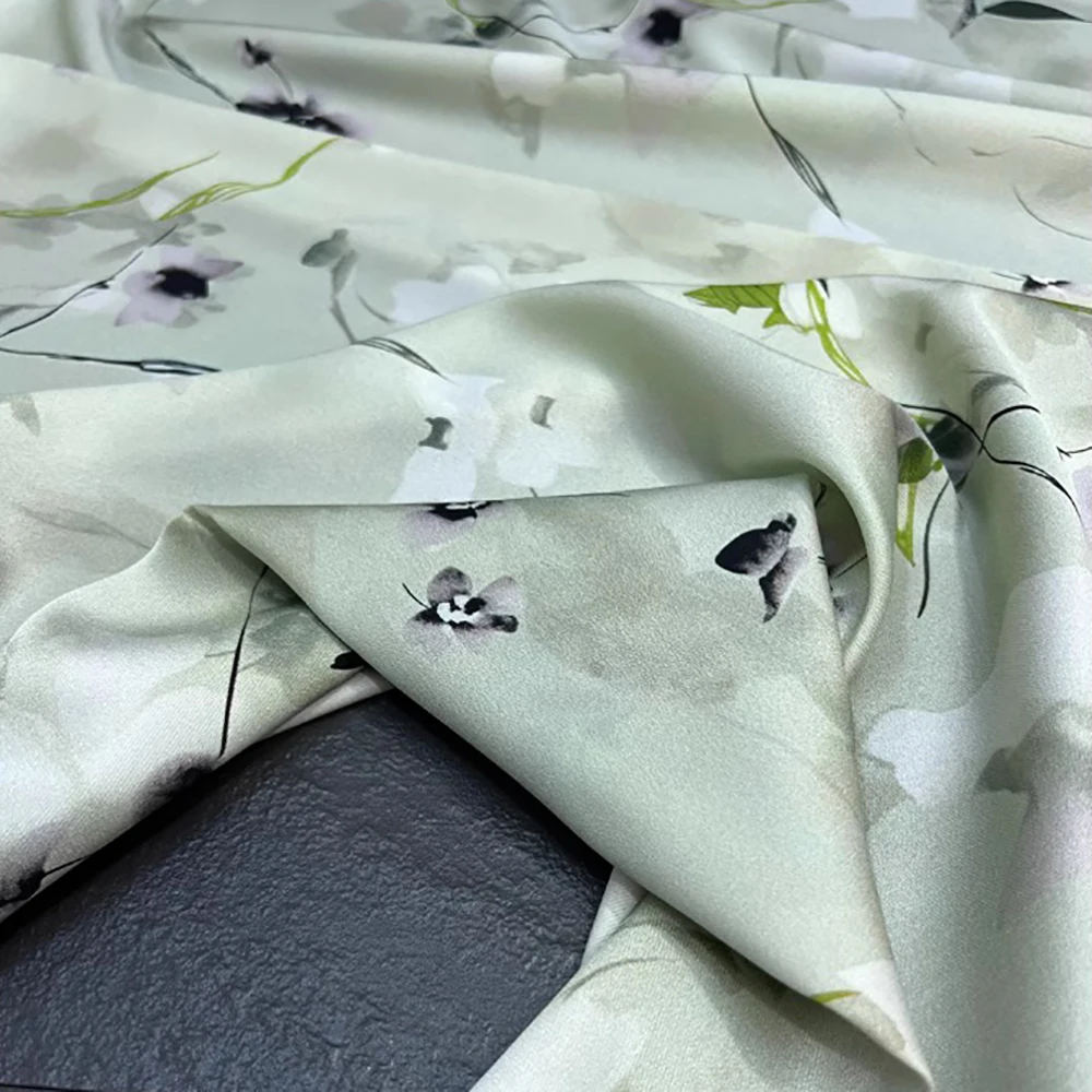 Pure Mulberry Silk Twill 20 momme Width 140cm High Quality Breathable Anti-allergy Natural Soie Material Green Floral Pattern