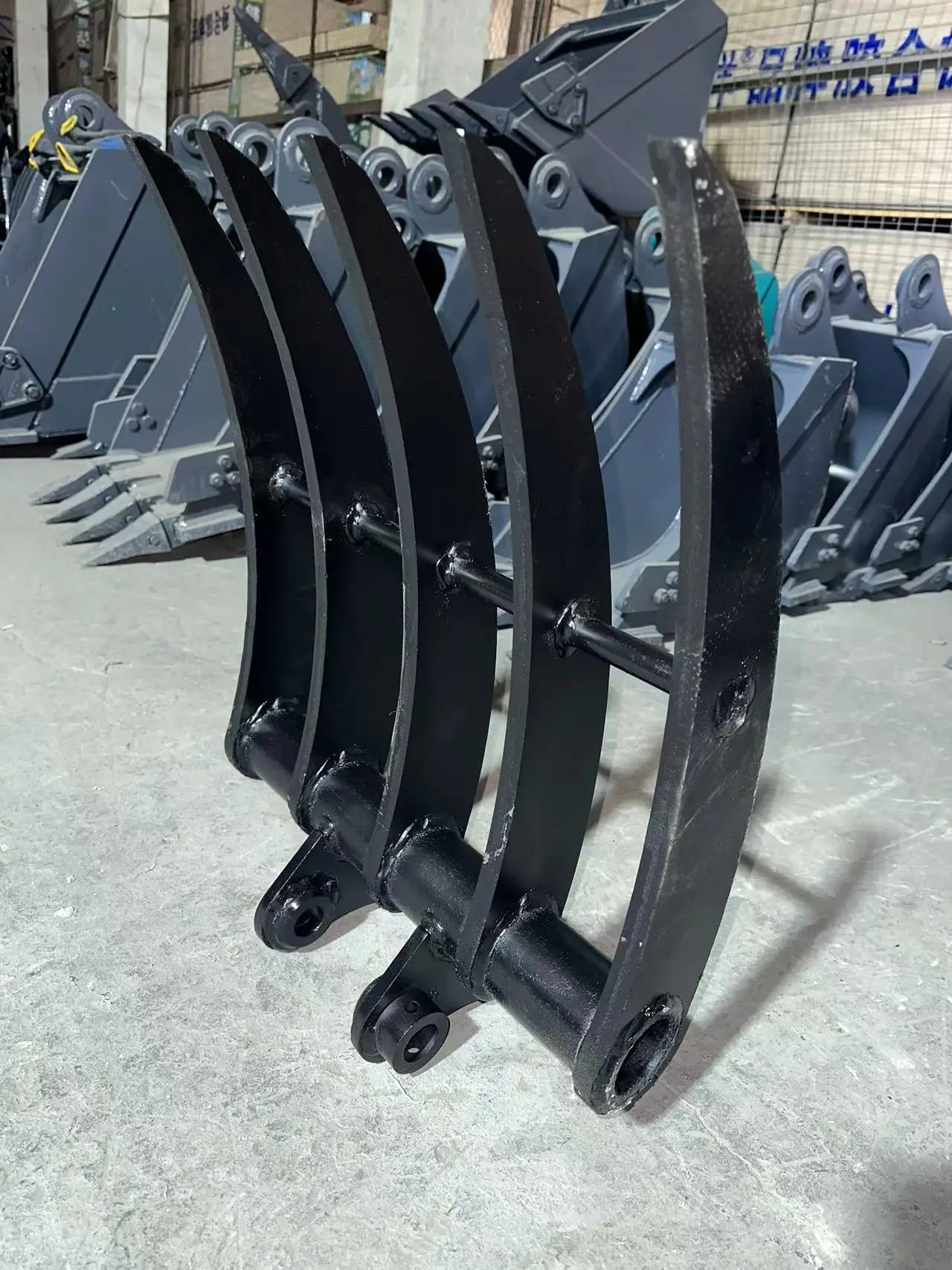 Râteau de racine de fixation de râteau de mini pelle