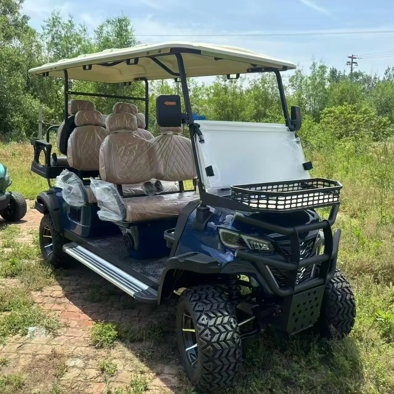 4x4 Golf Carts for Sale 2/8 Seater with 75kw Motor 72V Lithium Battery High Torque Long Range Off-Road Golf Cart