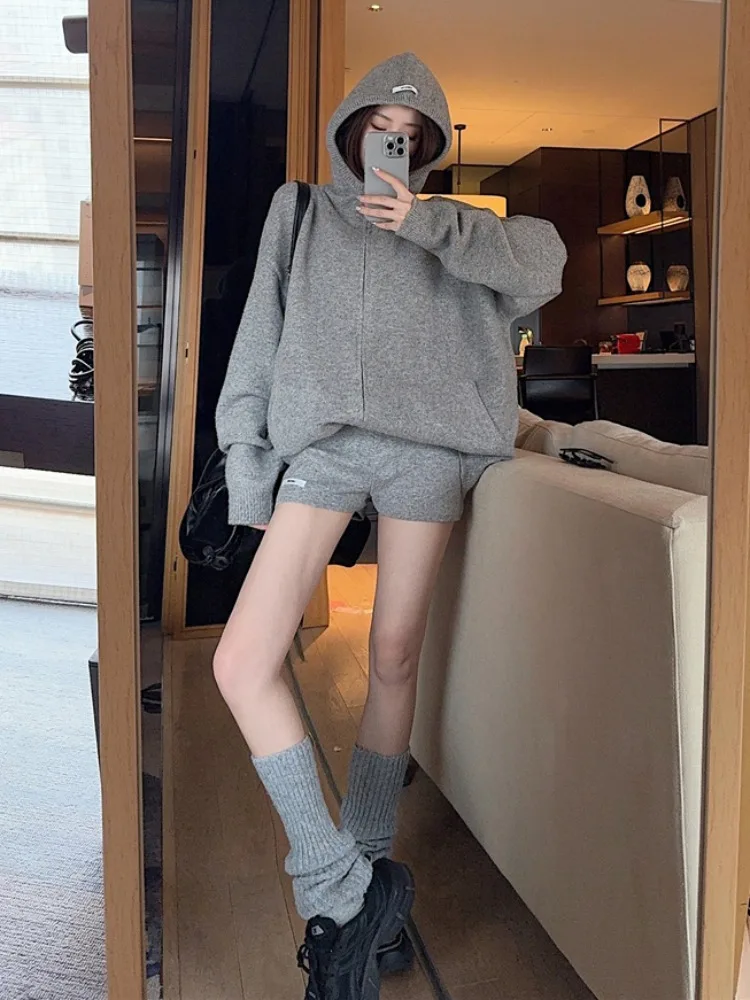 

Американский модный комплект из двух предметов: свободный вязаный кардиган-худи и шорты с высокой талией для женщин, весна-осень