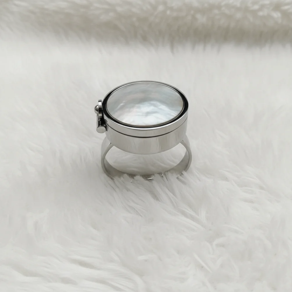 Titanium Steel Lipstick Ring Packable Design Portable Storage Stainless Steel Ring European Fashion Hoop Design Adjustable Ring