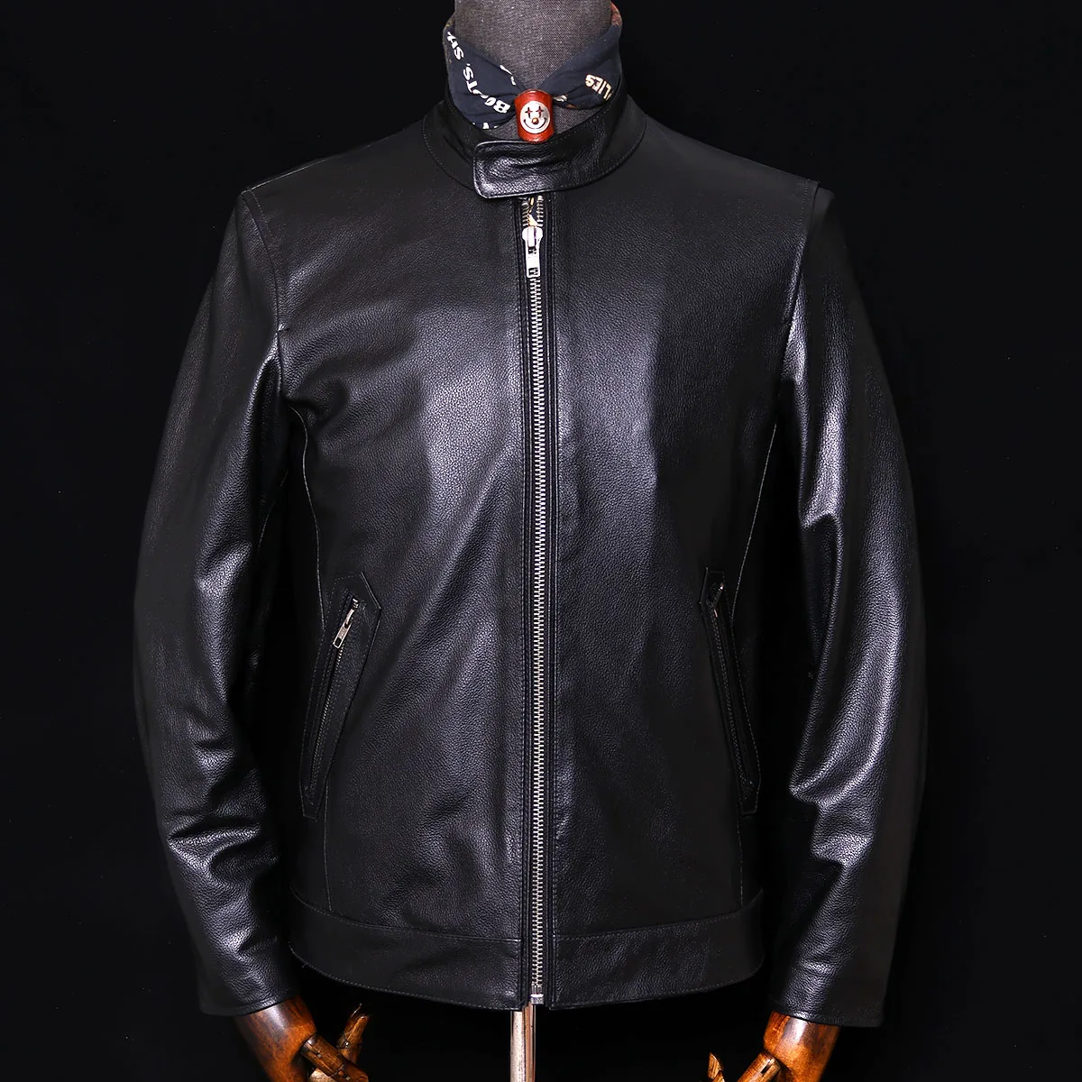 

Slim Fit Soft Cowhide Leather Jaet Stand Collar Genuine Leather Street Sle Men's Coat ort Length Faionable Outerwear