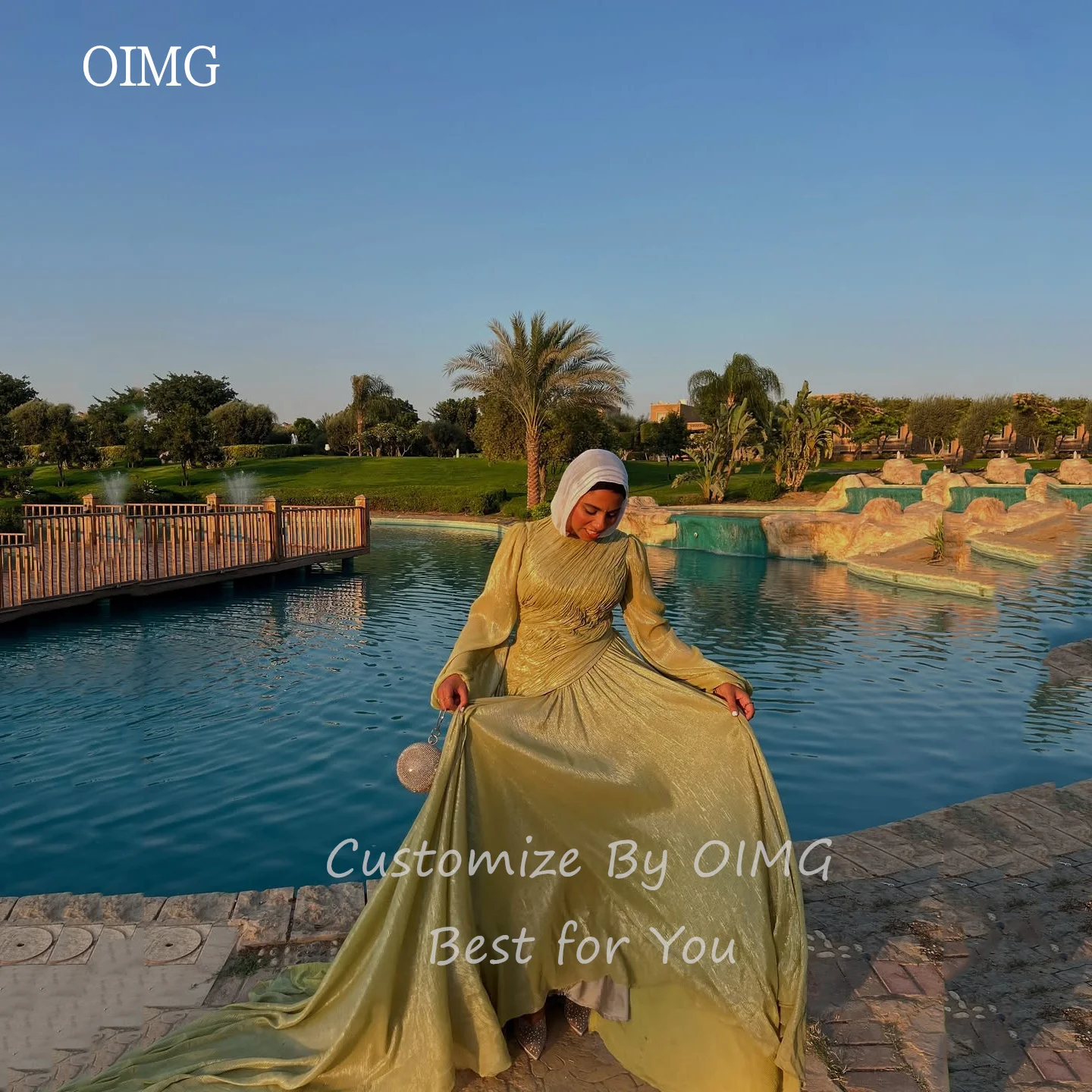 OIMG Casual Modest Green A Line Prom Gowns O Neck Pleated Party Gown Floor Length Evening Dress 2025 Customized