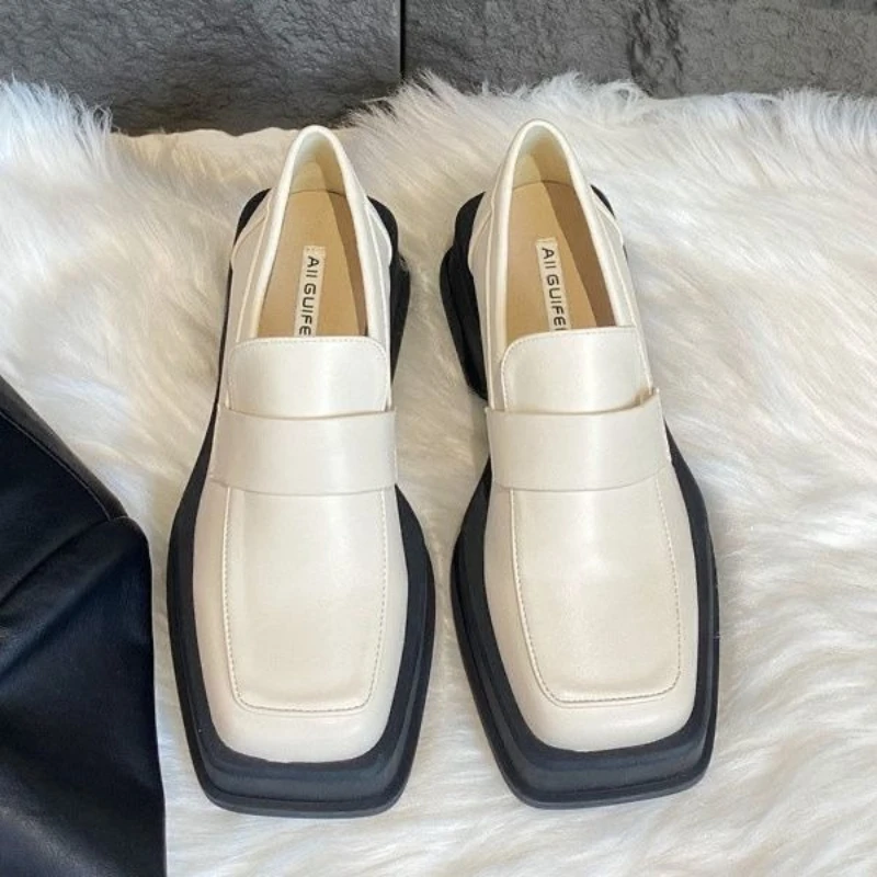 

Women's Versatile Retro Square Toe Loafers 2025 Spring Autumn New Small Leather Shoes Non Slip Soft Thick Sole Single Shoes