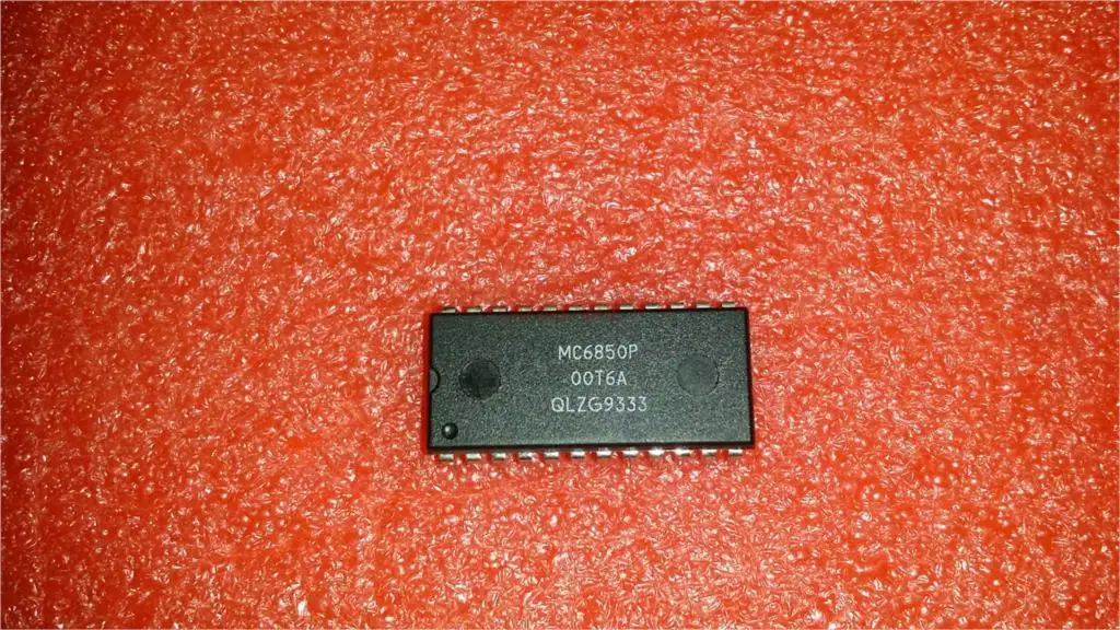 1 pçs/lote MC6850P MC6850 DIP-24 Em Estoque