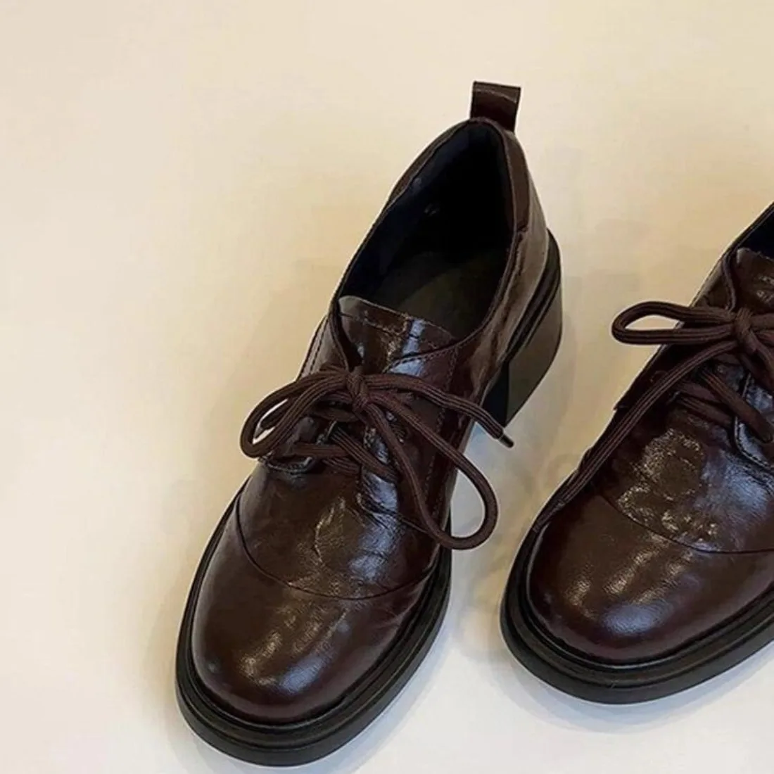 Spring Autumn Women's Shoes British Retro Soft Leather Round Toe Lace Up Loafers Commuting Leather Shoes Women's Singles Shoes