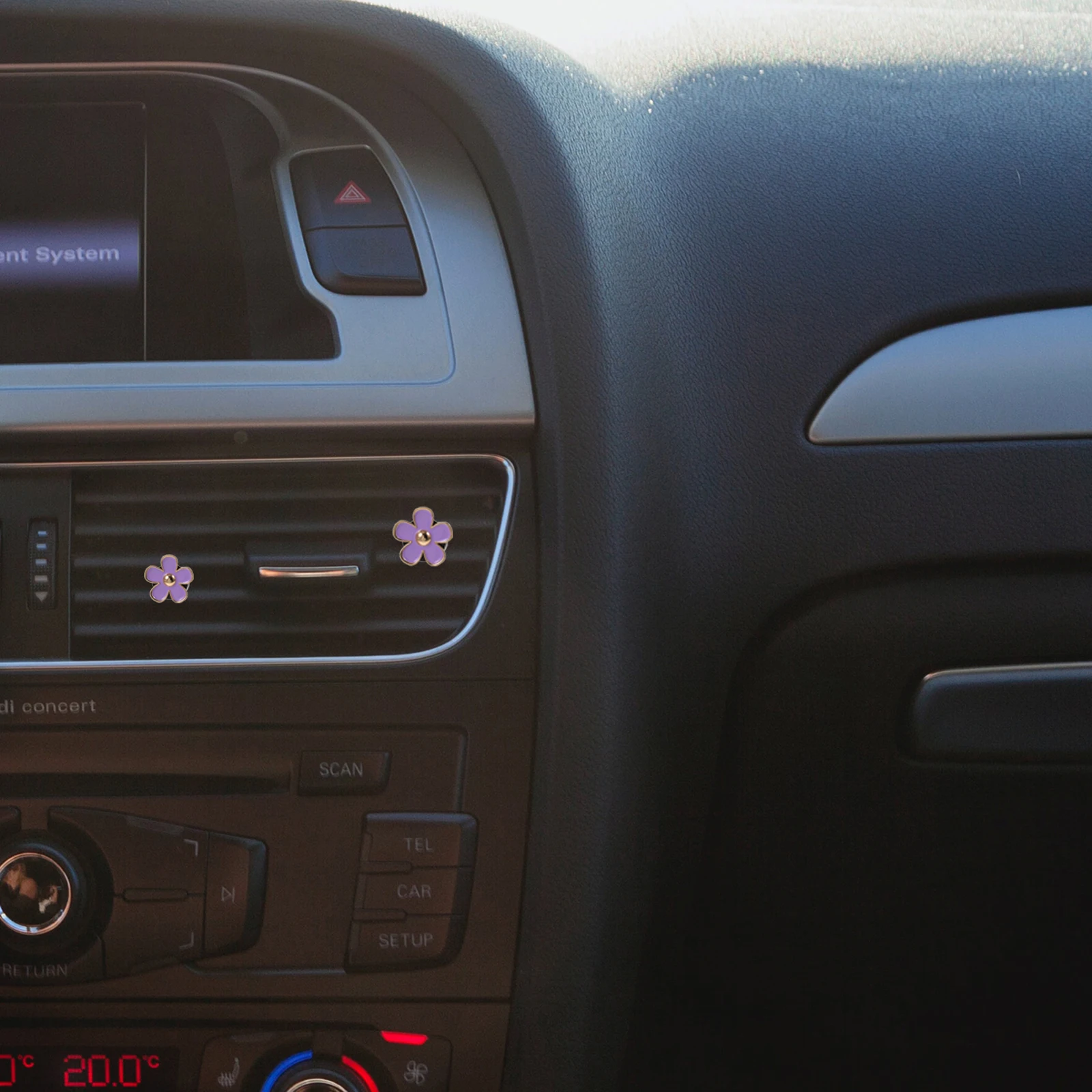

4pcs Chrysanthemum Air Car Decorations For Women Freshener Clips Metal Alloy Vent Flower Scented Dashboard Decor Purple
