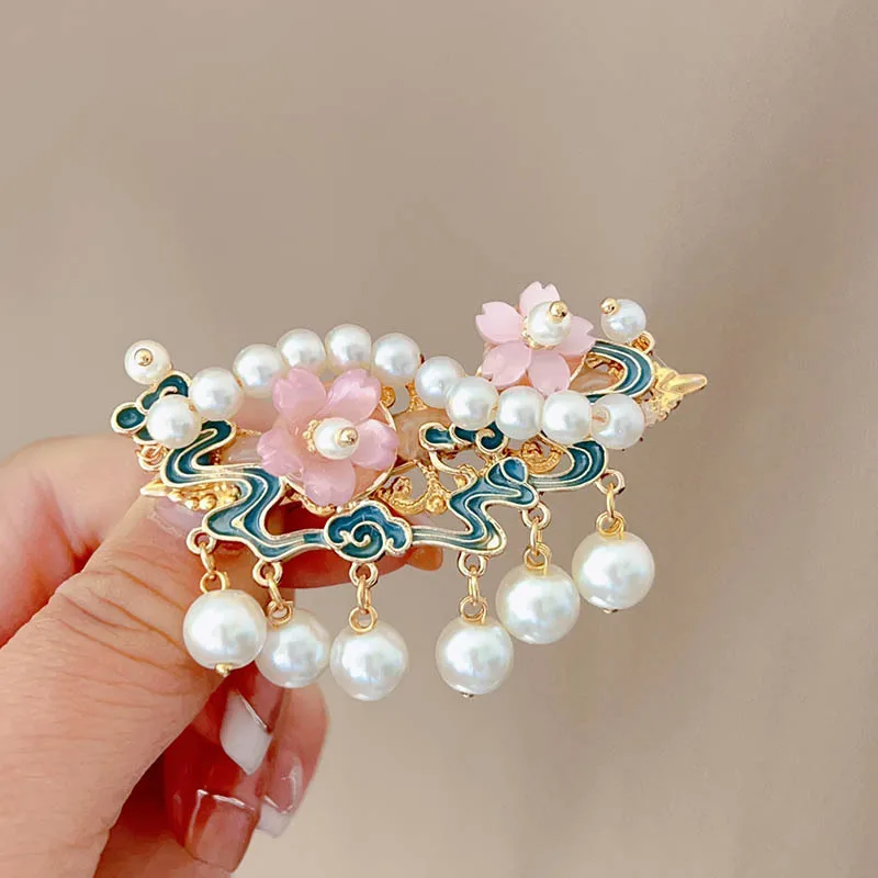 

Blue flower hair clips for women, high-end enamel hair accessories, pearl hair clips, and broken hair clips