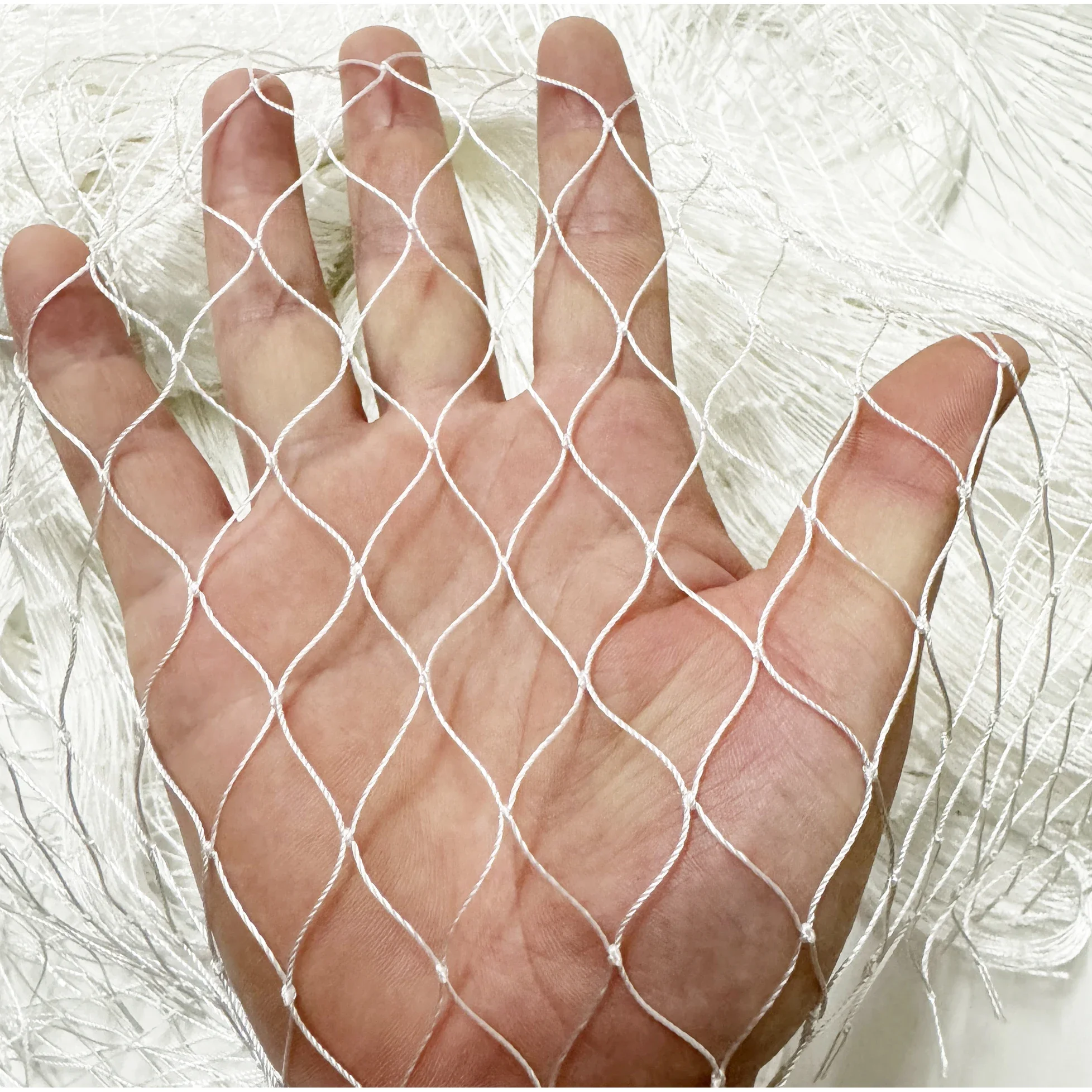 

Heavy Duty Anti Bird Netting ,Nylon Deer Fence Netting, Garden Net and Crops Protective Fencing Mesh for Anti Bird Deer Cat Dog