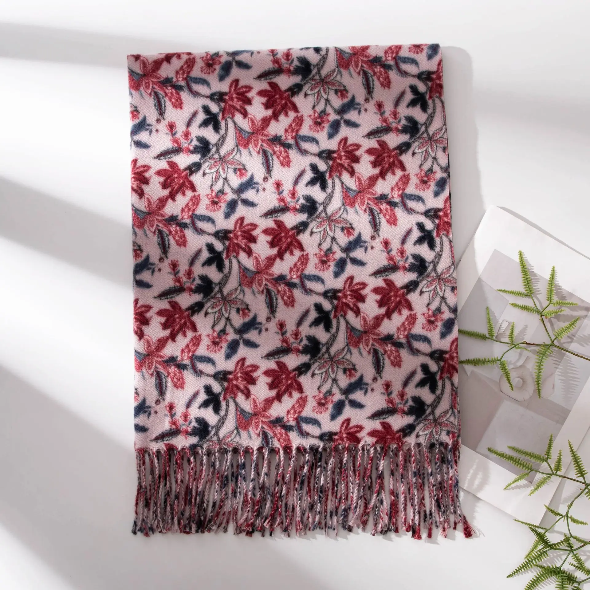 

New Soft and Warm Imitation Cashmere Vine Printed Tassel Scarf with Personalized High-end Feel, Light Luxury Women's Shawl
