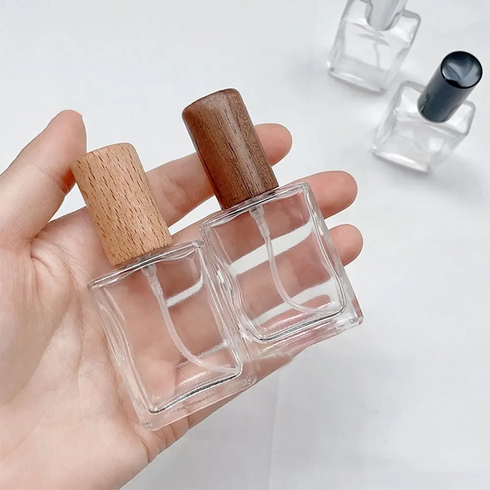 Portable Glass Perfume Bottle Refillable Large Capacity Cosmetic Container with Beech Lid 30/50ml Perfume Atomizer Bottle Woman