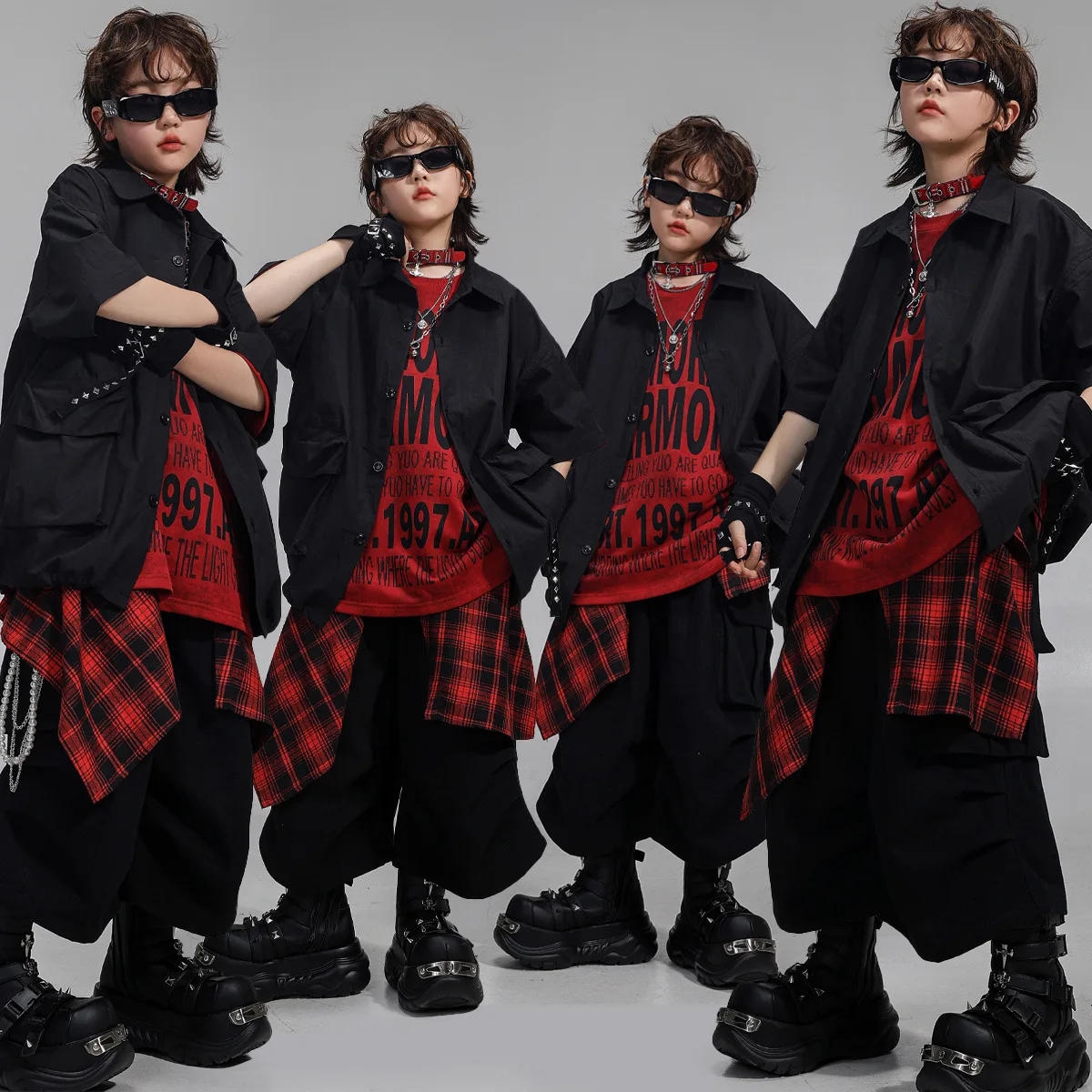 

Kid Kpop Hip Hop Clothing Black Cargo Shirt Red Letters T Shirt Top Casual Cargo Shorts for Girl Boy Jazz Dance Costume Clothes