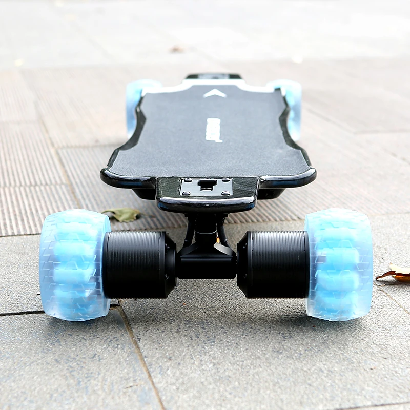 High end 3200W powerful direct drive electric skateboard with Caved Carbon Fiber  deck in hot sales!