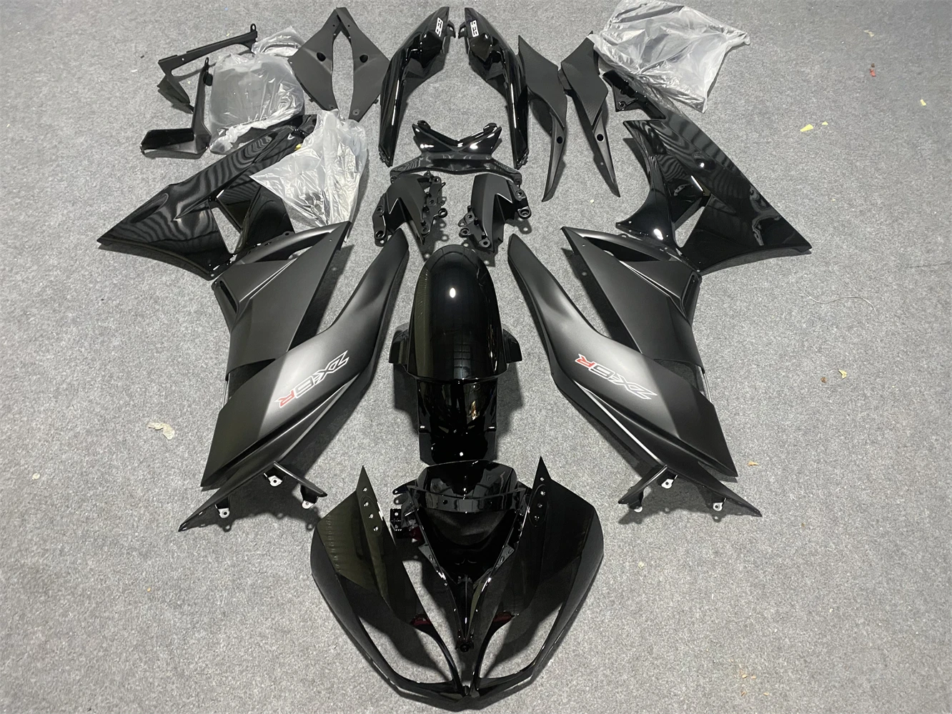 Motorcycle fairing fits ZX-6R 09 10 11 12 years -6R 636 2009 2010 2011 2012 Fairing Matte black black motorcycle housing