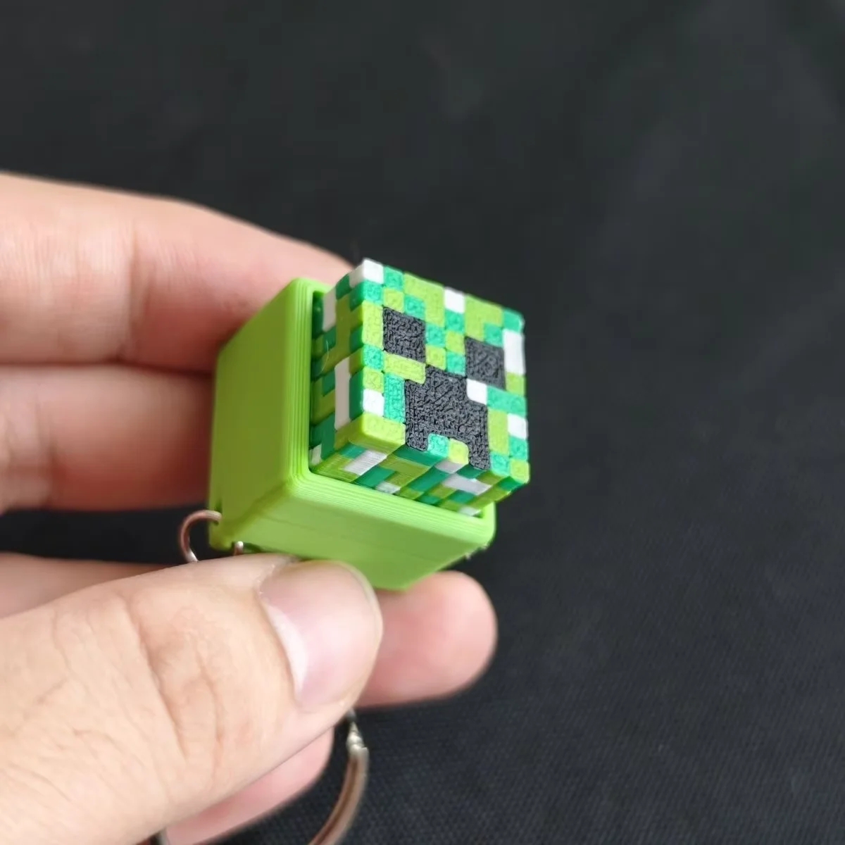 Minecraft Tastatur-Klicker Fidget-Spielzeug Super Stressabbau Fingerspitzen-Klicker Tragbarer Klicker-Schlüsselanhänger Geschenke für Erwachsene