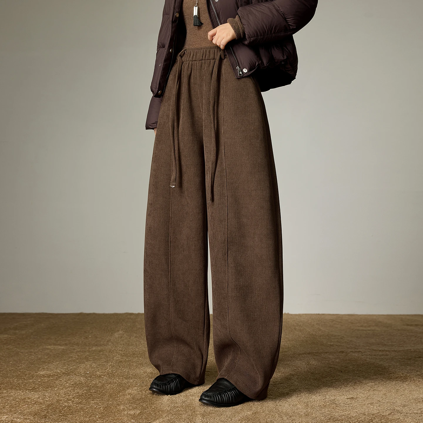 TOYOUTH سراويل الترفيه النسائية المتضخم 2025 شتاء جديد مرونة الخصر تصميم سبليت الموز السراويل الإجهاد الإغاثة الاسترخاء بنطلون