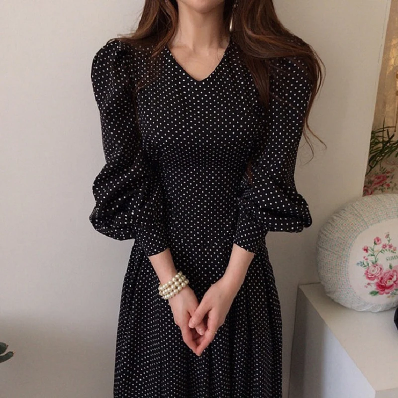 South korea Chic Retro Elegant Slimming V-neck Slim fit High Waist Lace-up Pleat Lantern Sleeve Small Polka Dot Dress Women