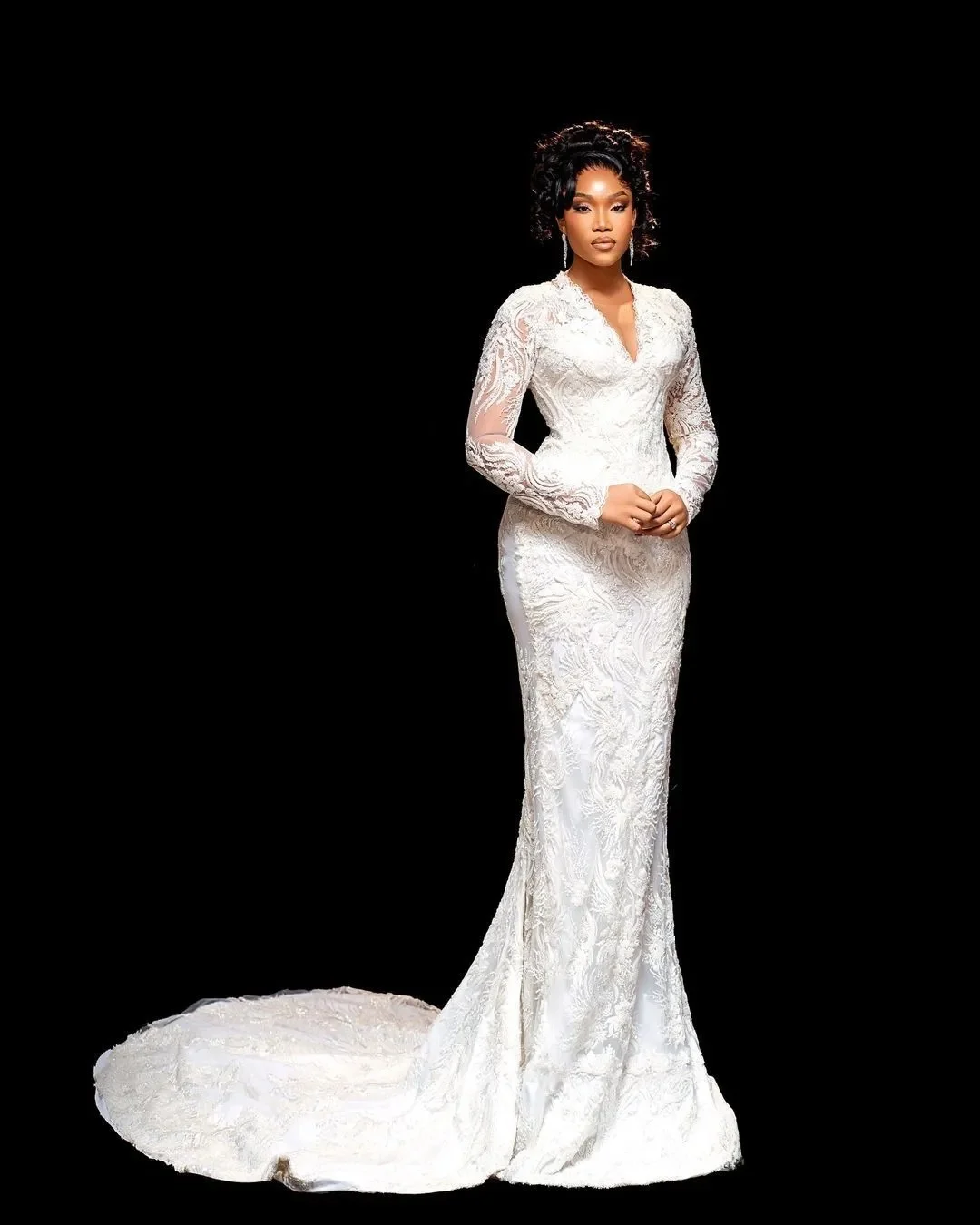 Vestido de novia de sirena de talla grande personalizado, vestidos de novia para novia, tren desmontable, cuello en V, mangas largas, perlas plisadas