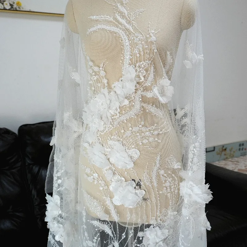 tissu-en-dentelle-brodee-3d-fait-main-haut-de-gamme-avec-fleurs-blanches-pour-robes-de-mariee-et-tenues-de-soiree-diy