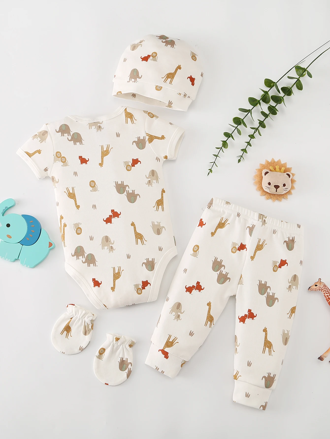 4-piece newborn baby romper set, cartoon full-body print pattern, summer short-sleeve romper, long pants, hat, and gloves, suitable for outdoor wear for 0-12 months old boys and girls