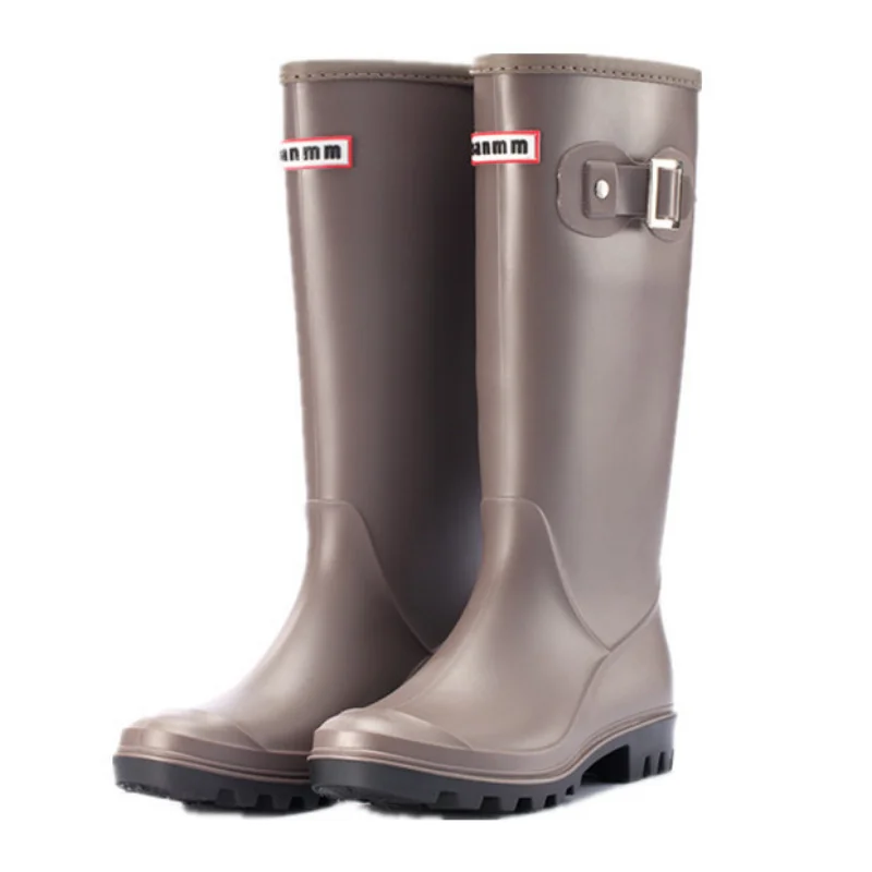 Hot moda Rainboots kobiety kolana wysokie buty wody klamra długa rurka wysokiej jakości wodoodporne buty damskie gumowe kalosze z PVC 2022