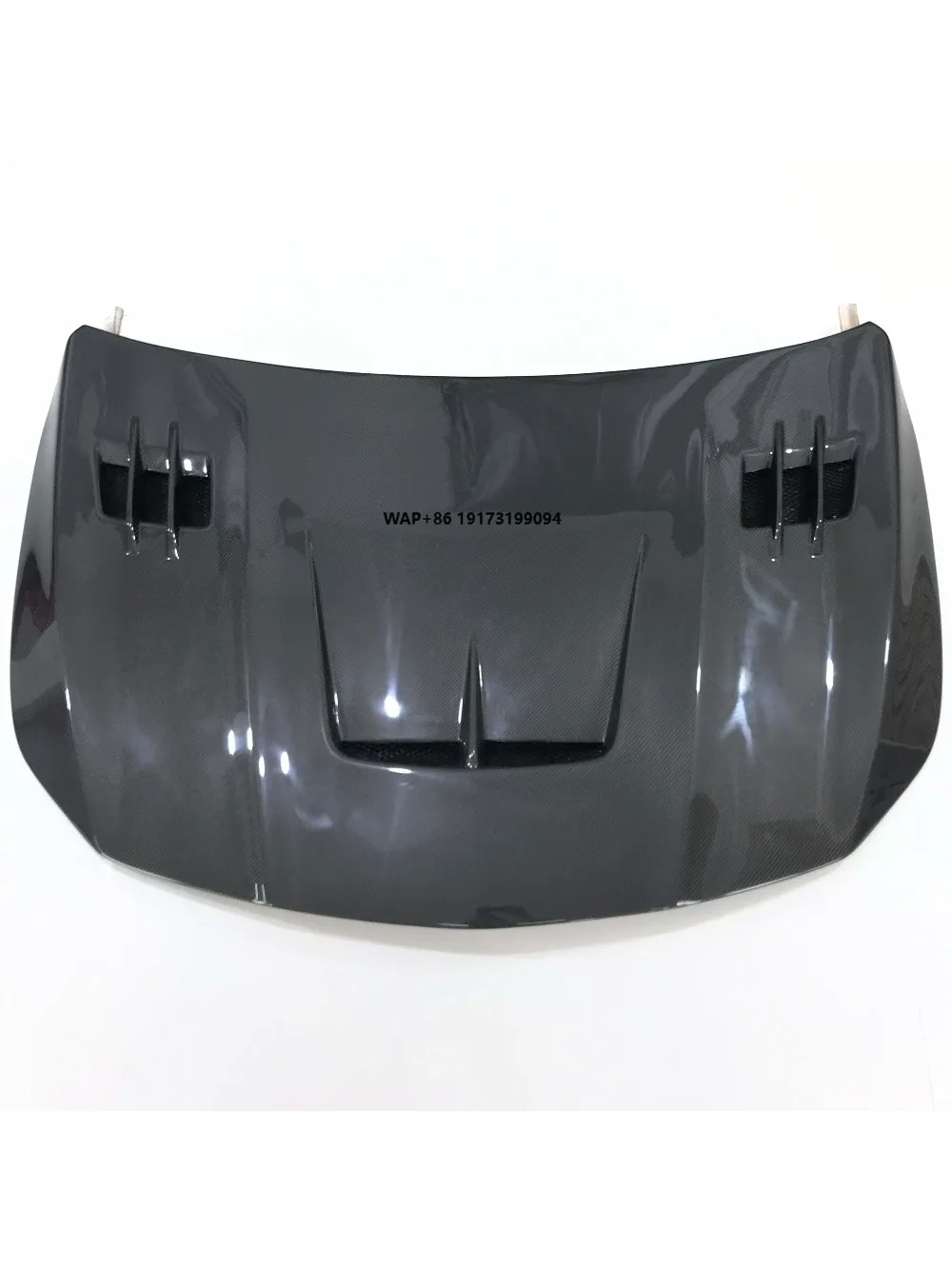 

New a Style Carbon Fiber Engine Hood Vent Bonnet with Bolts for CLA-Class W117 CLA250 CLA45