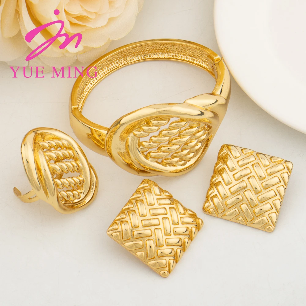 

Trendy Jewelry Sets Dubai Gold Color Cuff Bracelet Ring Charm Earrings for Women Bridal African Wedding Jewellery Party Gifts