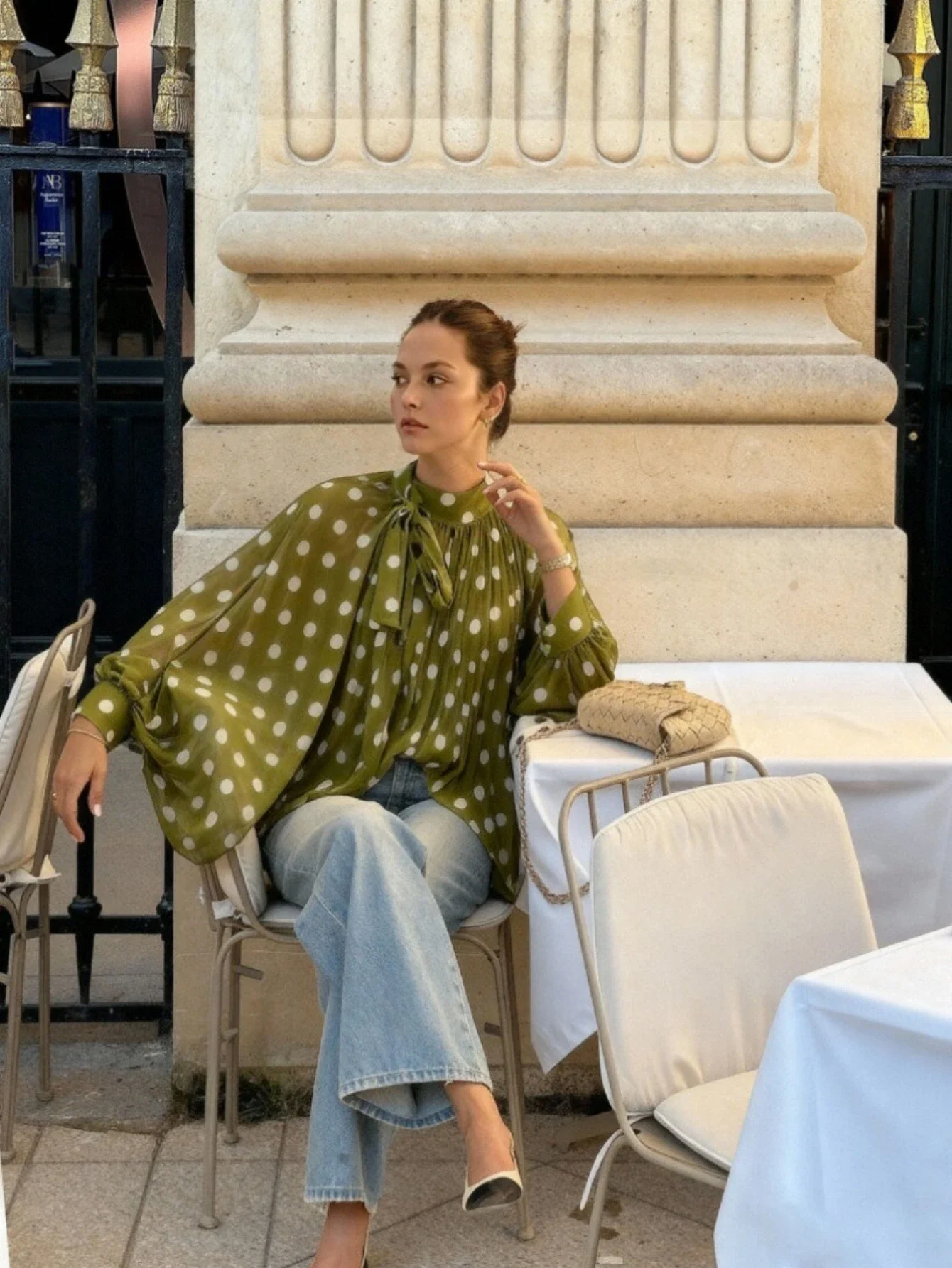 

Женская блузка цвета мха с принтом в горошек, с бантом, рукавами-фонариками, свободного кроя, плиссированная, полупрозрачная, летняя