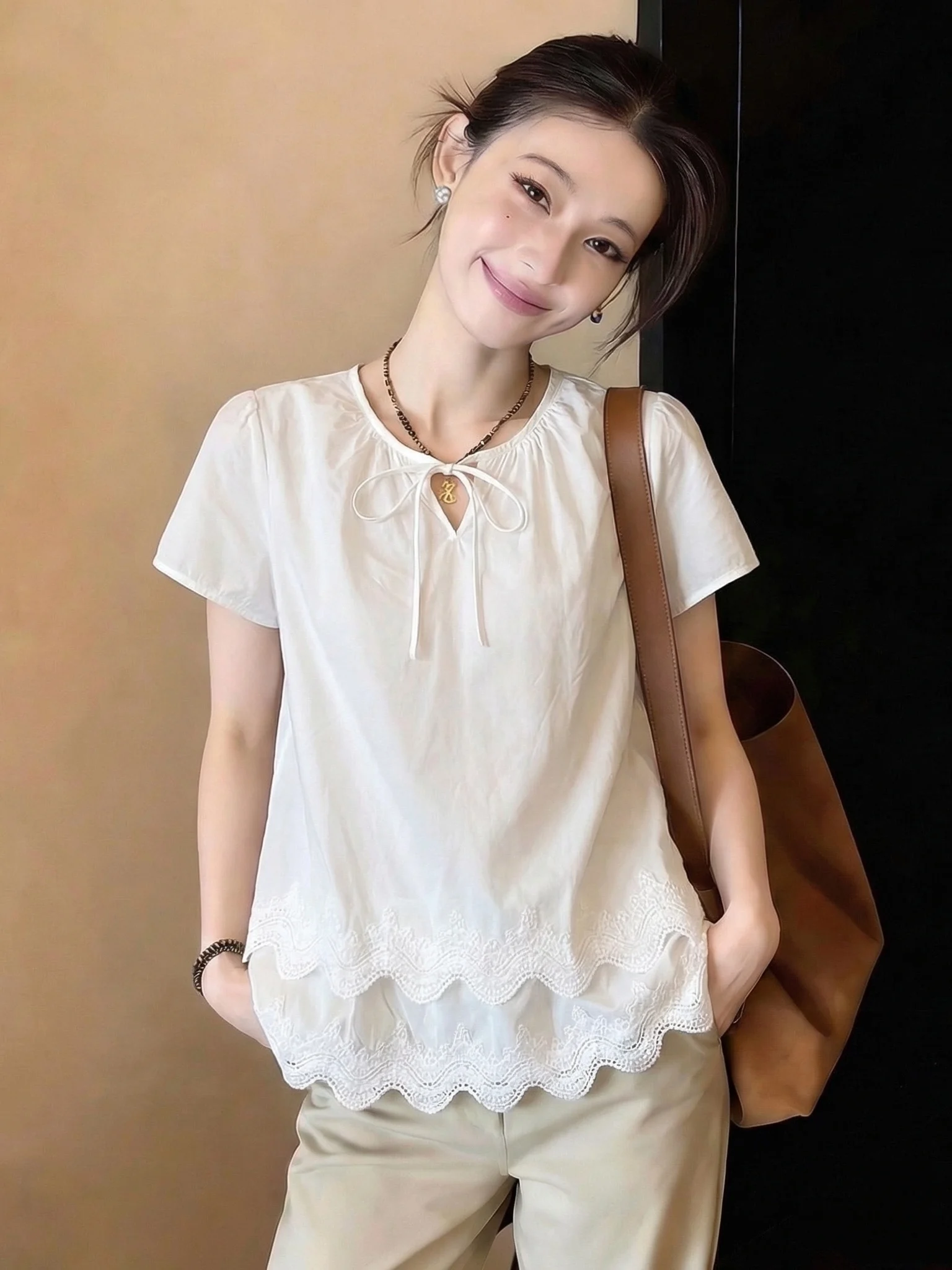 

Chic Ruffle Hem Shoulder Shirt Women's Short Sleeve plus Size Doll Shirt Korean Style Loose Fit round Neck Casual Top