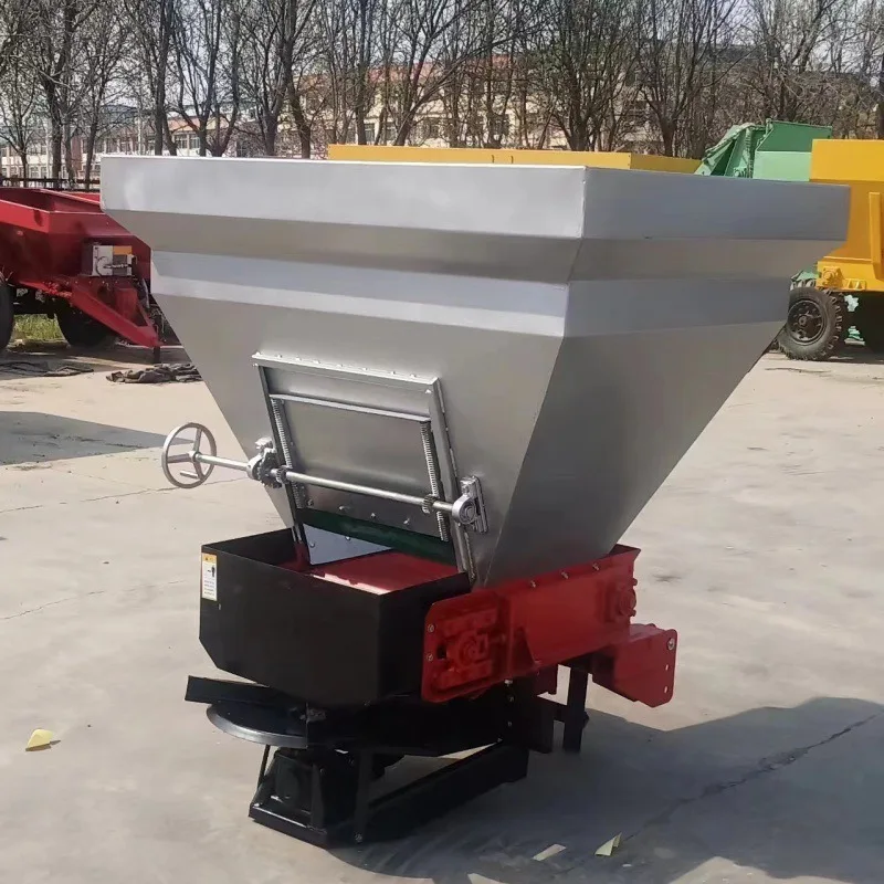Agricultural tractor traction hydraulic 5 tons cow and sheep manure horse farmland manure spreading machine manufacturer