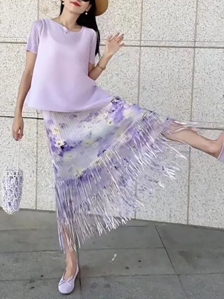 

Летний комплект: футболка с коротким рукавом и плиссированная юбка с цветочным принтом, модный женский ансамбль, пуловер с круглым вырезом, полиэстер.