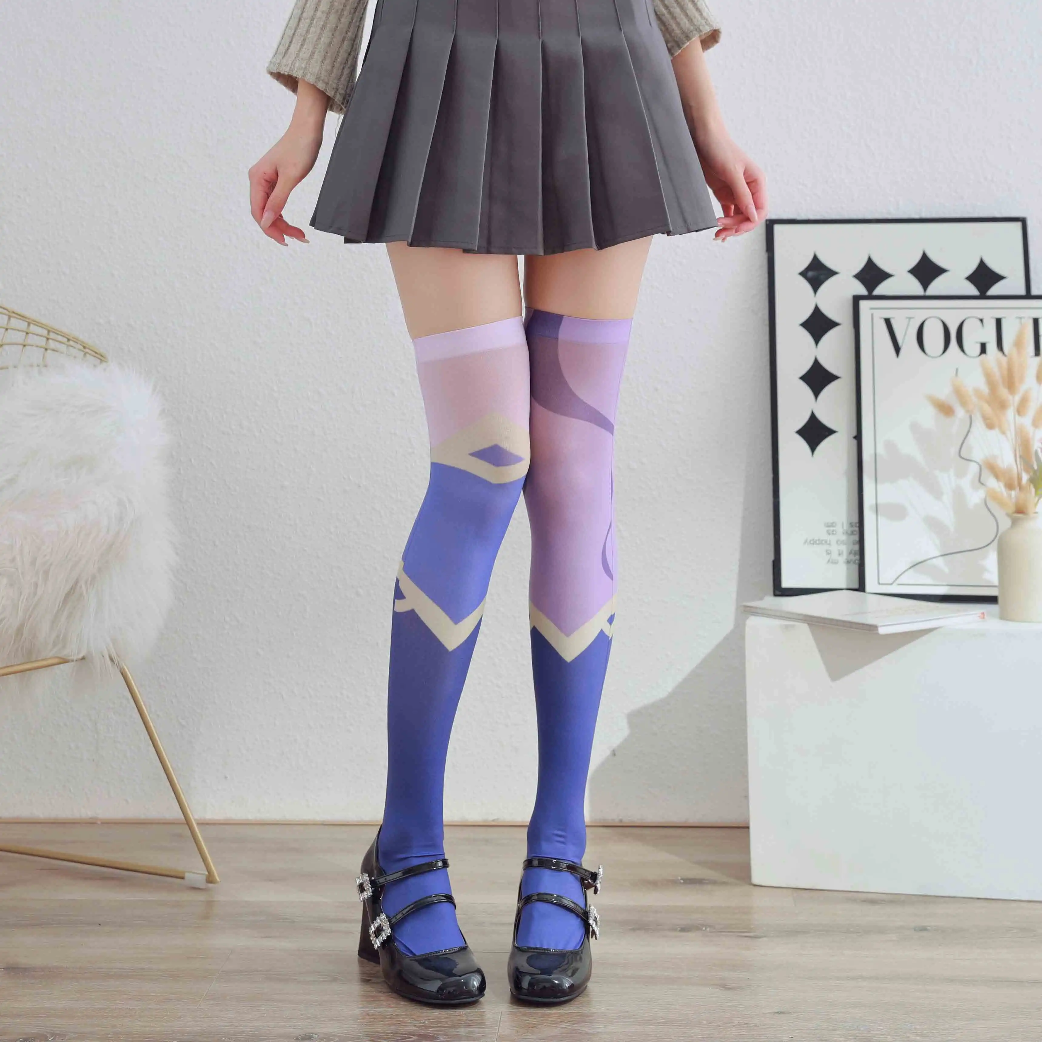Chaussettes de cuisse rayées de couleur contrastée, chaussettes de cosplay anime, Harajuku Kawaii Lolita, chaussettes de mollet, cadeau de vacances pour fille