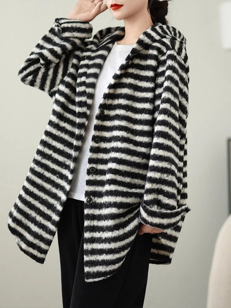 

Женская плюшевая куртка в полоску с капюшоном в стиле ретро, осенне-зимняя повседневная свободная универсальная пушистая куртка в ленивом стиле w1101 ﻿