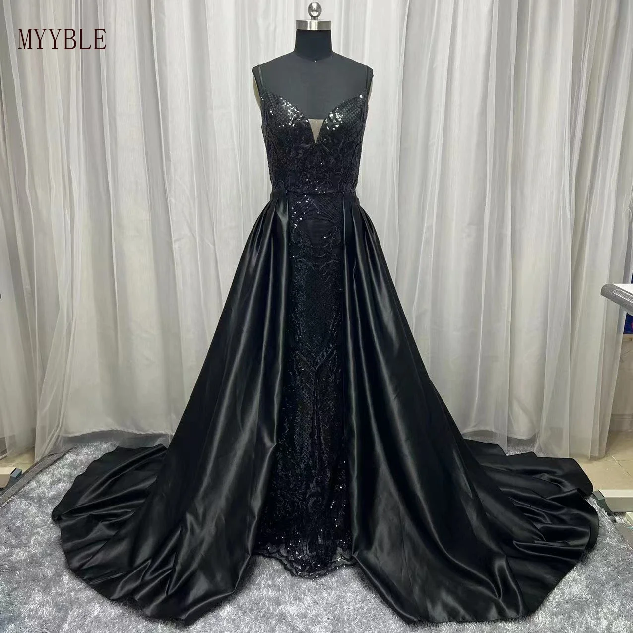 

Real Photo Vintage Black Long Evening Dresses Spaghetti Straps Lace Mermaid Satin Floor Length Party Prom Gowns Robes De Soiree